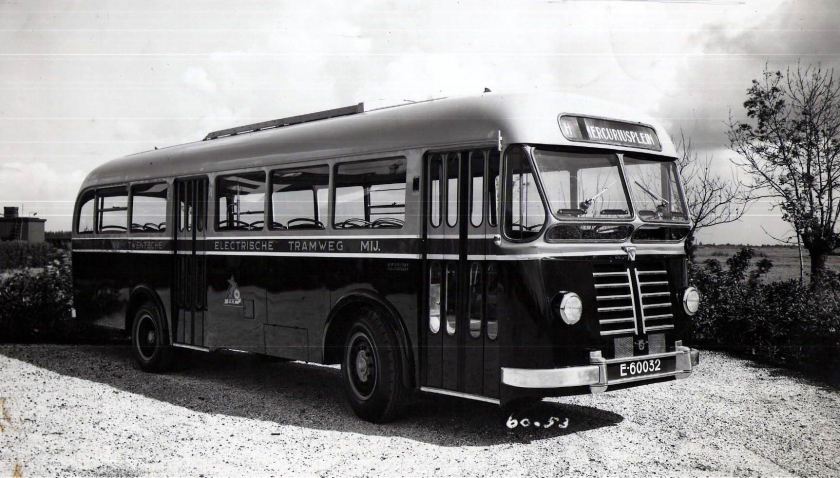 1953 DAF B 425-B Verheul 1050 TET 25 E-60032