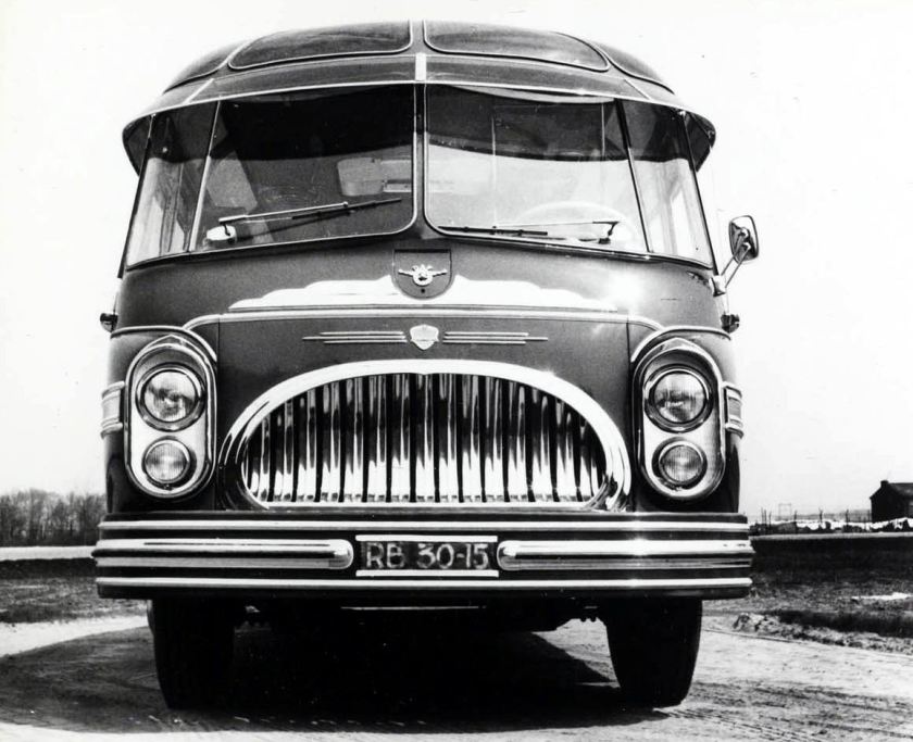 1956 DAF touringcar met Konig opbouw