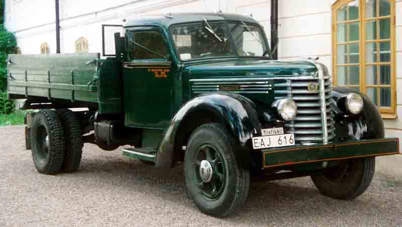 1937 Diamond T Truck