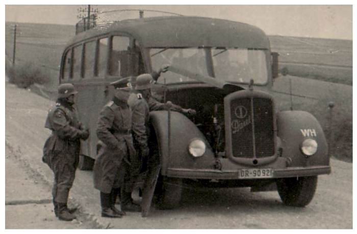 1938 Gräf & Stift V 6 D 1938 4x2 bus, 39k WW2 photo