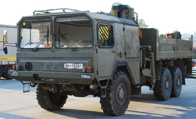 1980 Austrian Army ÖAF-sLKW truck