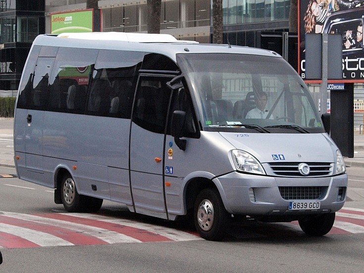 Irisbus mini bus 8639 GCD Spain