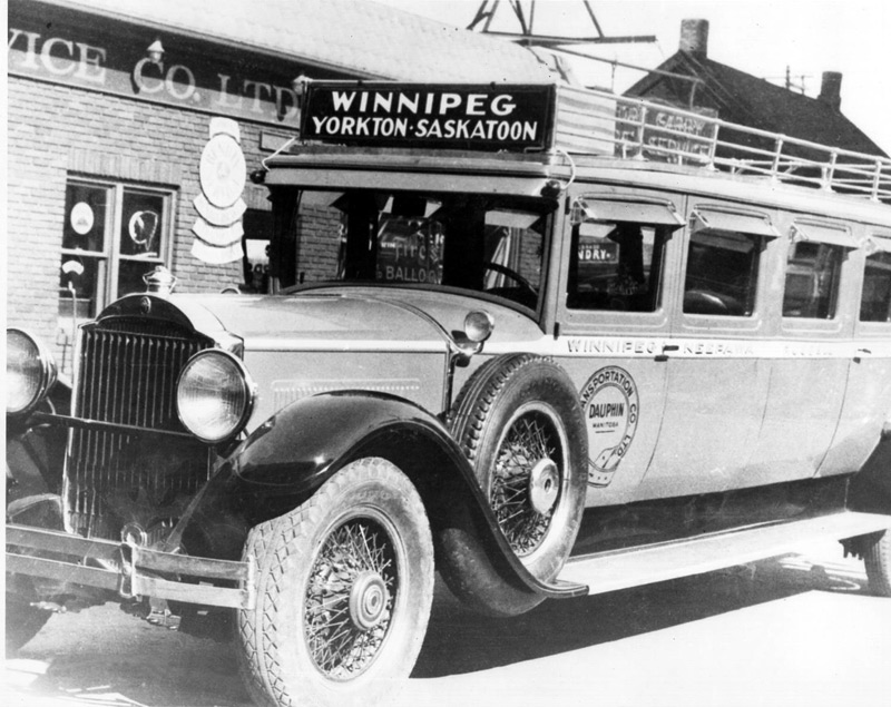 1933 The Fort Garry Motor Body and Paint Works built their first bus in 1933 11 pass on packard chassis