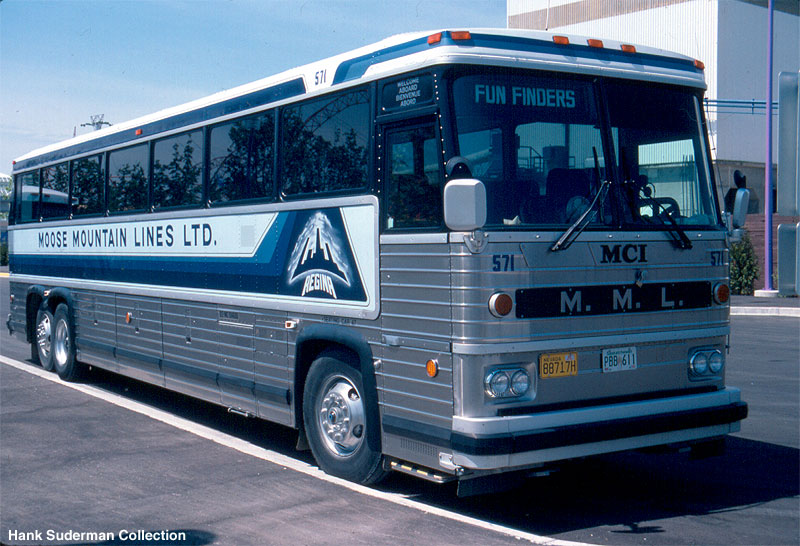 1982 MCI 9 Moose Mountain bus