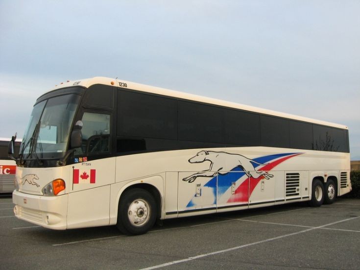 MCI G4500 in service for Greyhound Canada