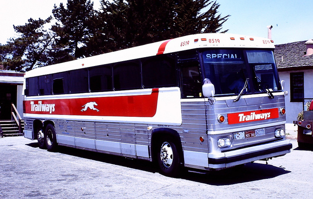 Trailways bus 8519 (MCI MC-9)