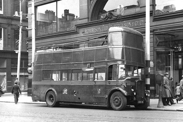1932 AEC Regent with Park Royal H52R body