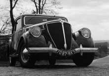 1936 Renault Vivaquatre ADL1