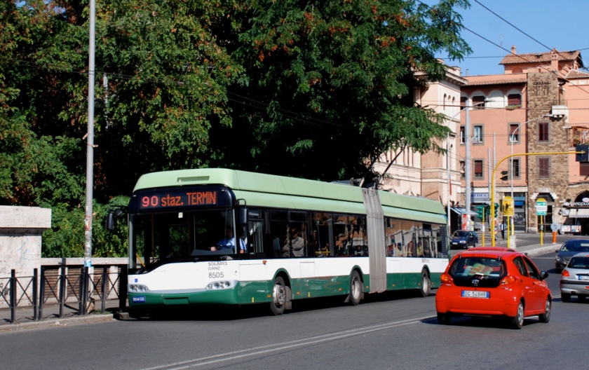 Roma filosnodato (dual-mode trolleybus) built by Solaris