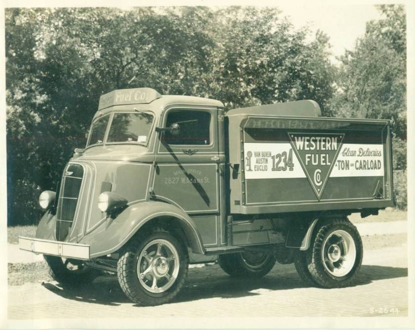 postcard-chicago-studebaker-truck-western-fuel-company-2627-w-adams-sepia