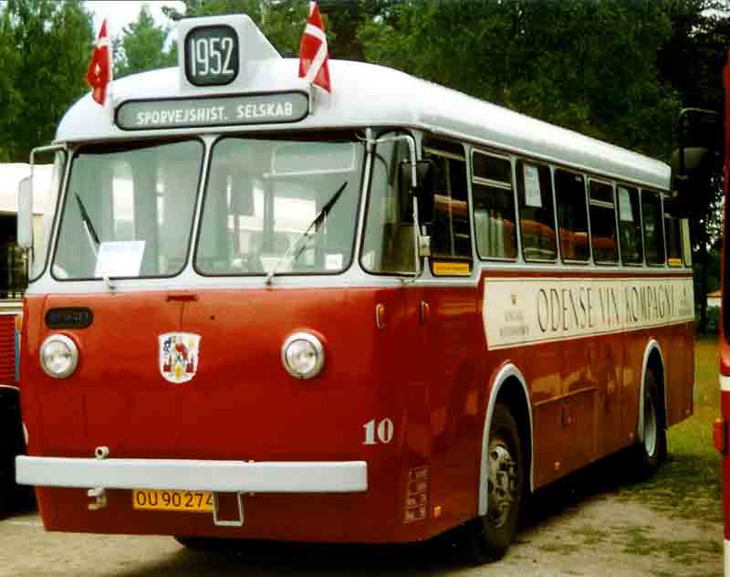 1952 Volvo B655 Bus
