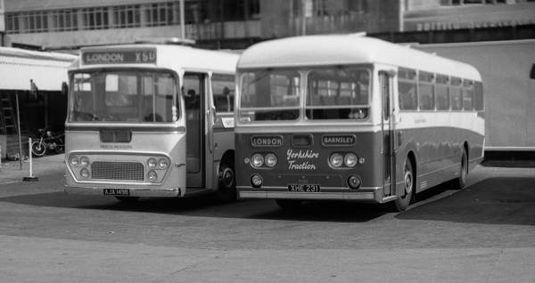 1962 Leyland Leopard with Willowbrook C47F