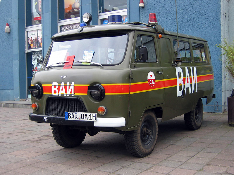 2000 UAZ-452 of the Soviet Army Road Police