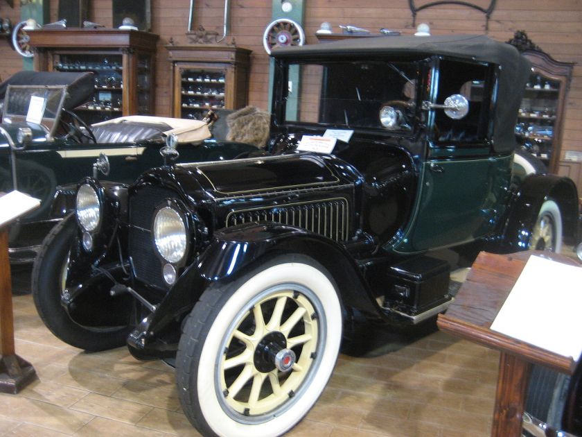 1917 Packard Twin Six 2-25 Convertible Coupe von Holbrook