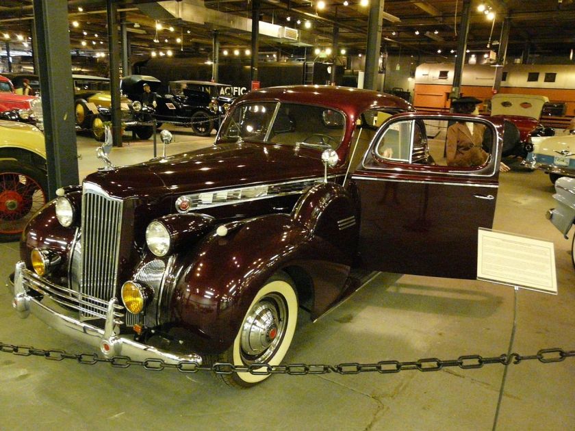1940 Packard One-Twenty Coupé, 18. Serie. In Frage kommen 1801-1398 Business Coupe, 1801-1395 Club Coupe oder 1801-1395DE Deluxe Club Coupe (1940)