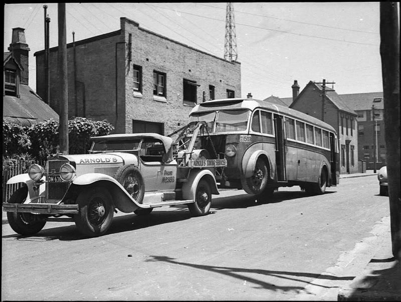 Packard tow truck