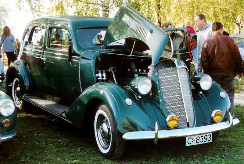 1937 Nash 4-Door Sedan