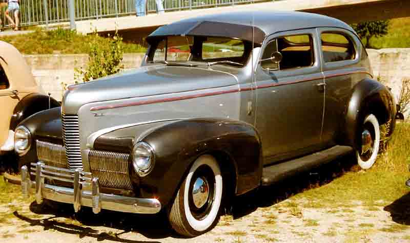 1940 Nash 2-Door Sedan