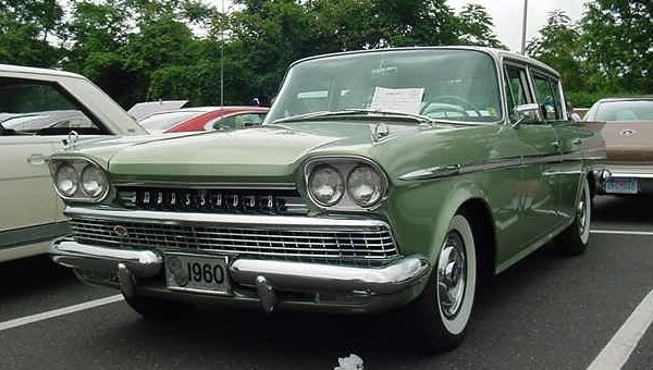 1960_AMC_Rambler_Ambassador_sedan_green_NJ