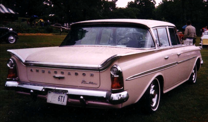 1961_AMC_Rambler_Ambassador_4-door_pink_rear