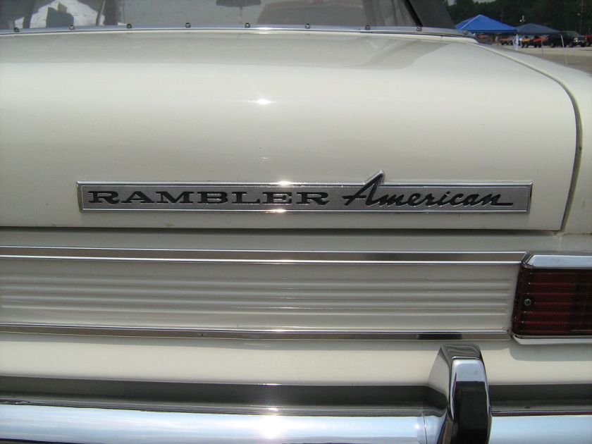1965_Rambler_American_440_convertible_white_mdD-6