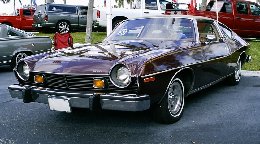 1976_AMC_Matador_coupe_cocoa_fl-fl