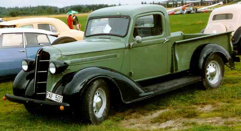1936 Dodge pickup showing its influence on the military models