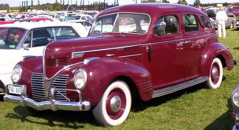 1939 Dodge D11 Luxury Liner 4-Door Sedan