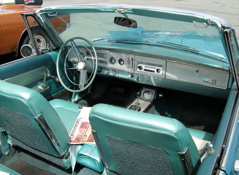 1964_Dodge_Polara_500_conv_interior