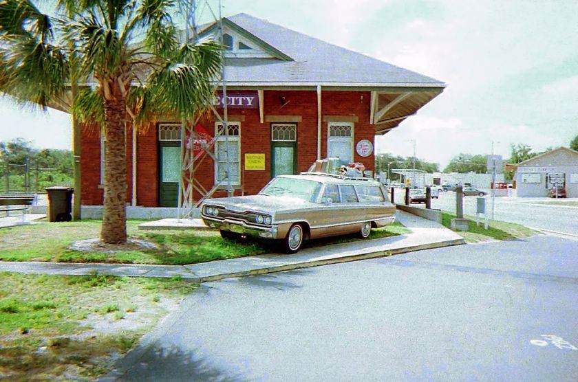 1966 Dodge Monaco station wagon