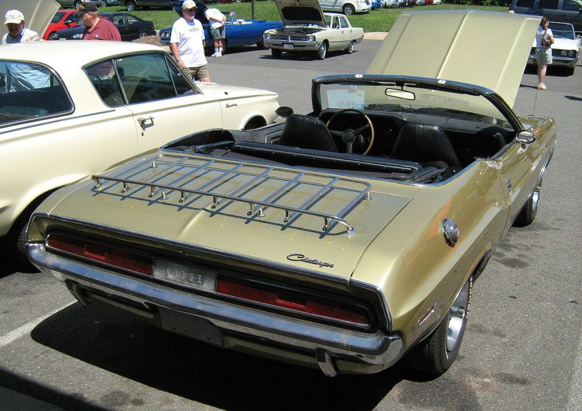 1970 Dodge Challenger convertible six bak