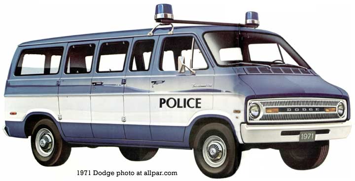 1971 Dodge sportsman-van