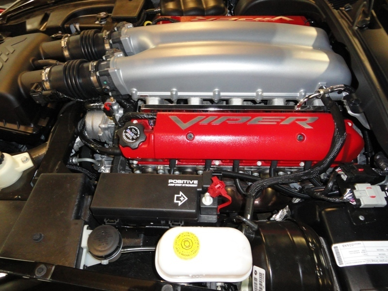 2010 V10SRTViper The 8.4 L Viper V10 Engine with dual throttle bodies intake manifolds and 600 hp