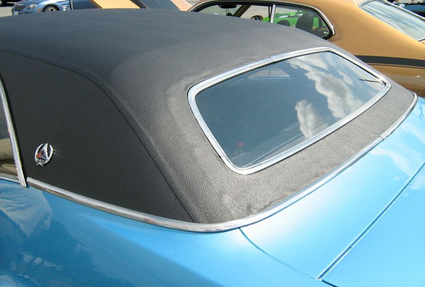 Dodge Challenger SE formal rear window