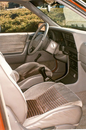Dodge Spirit RT interior