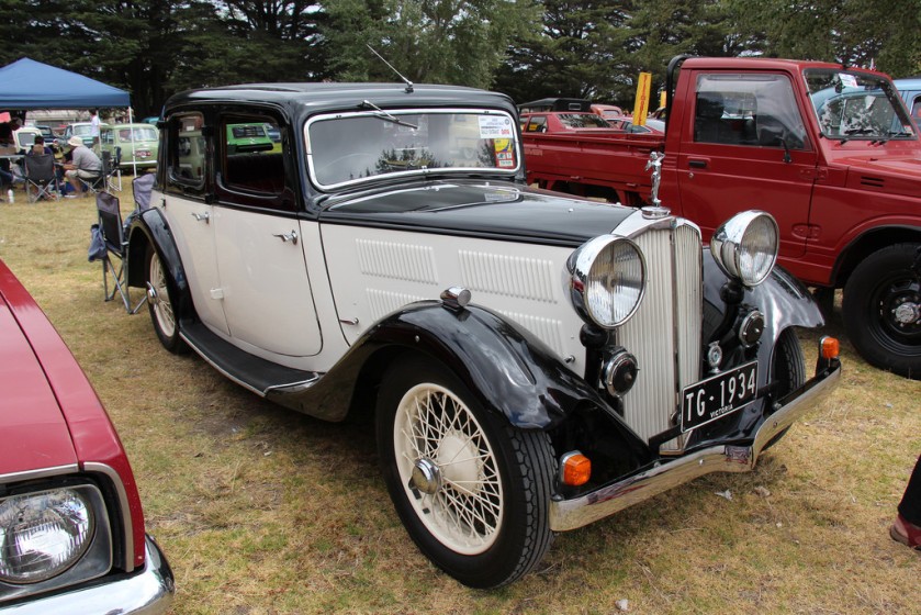 1934 Triumph Gloria 4 Saloon