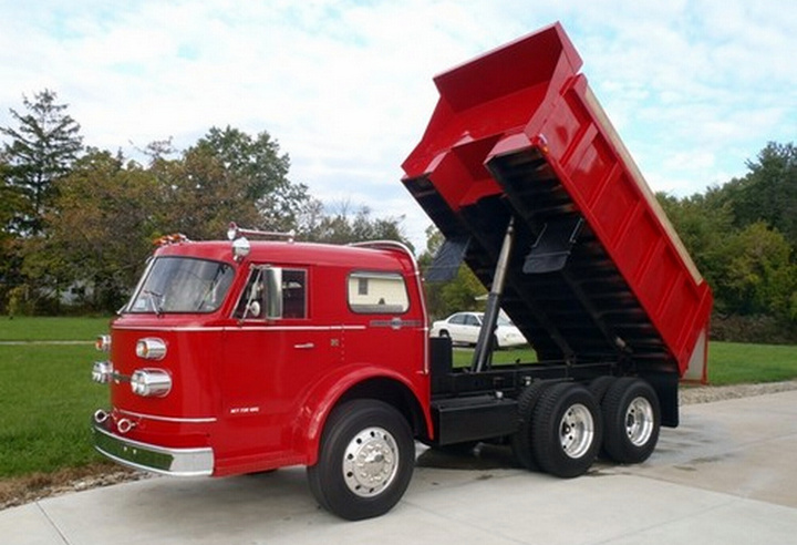 1970 American LaFrance Dump Truck