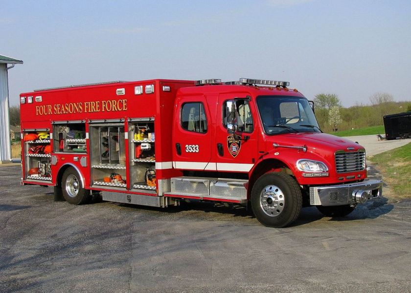American LaFrance Commercial Cab Rescue Lakes of the Four Seasons Fire Department Emergency Apparatu