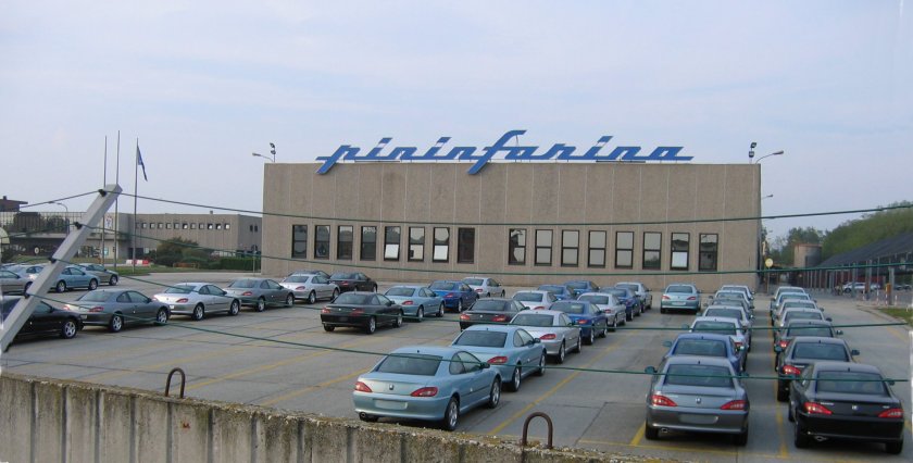 usine-pininfarina-406-coupe