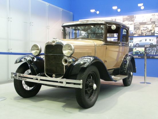 1931 Ford-A toudor - KNM