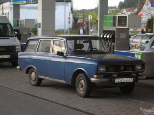 1976 Moskvitch 2136 blue