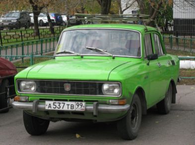 Moskvitch 2140 green a