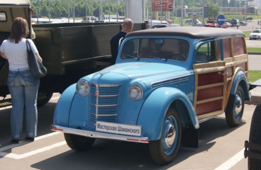 Moskvitch-400-422-woodie